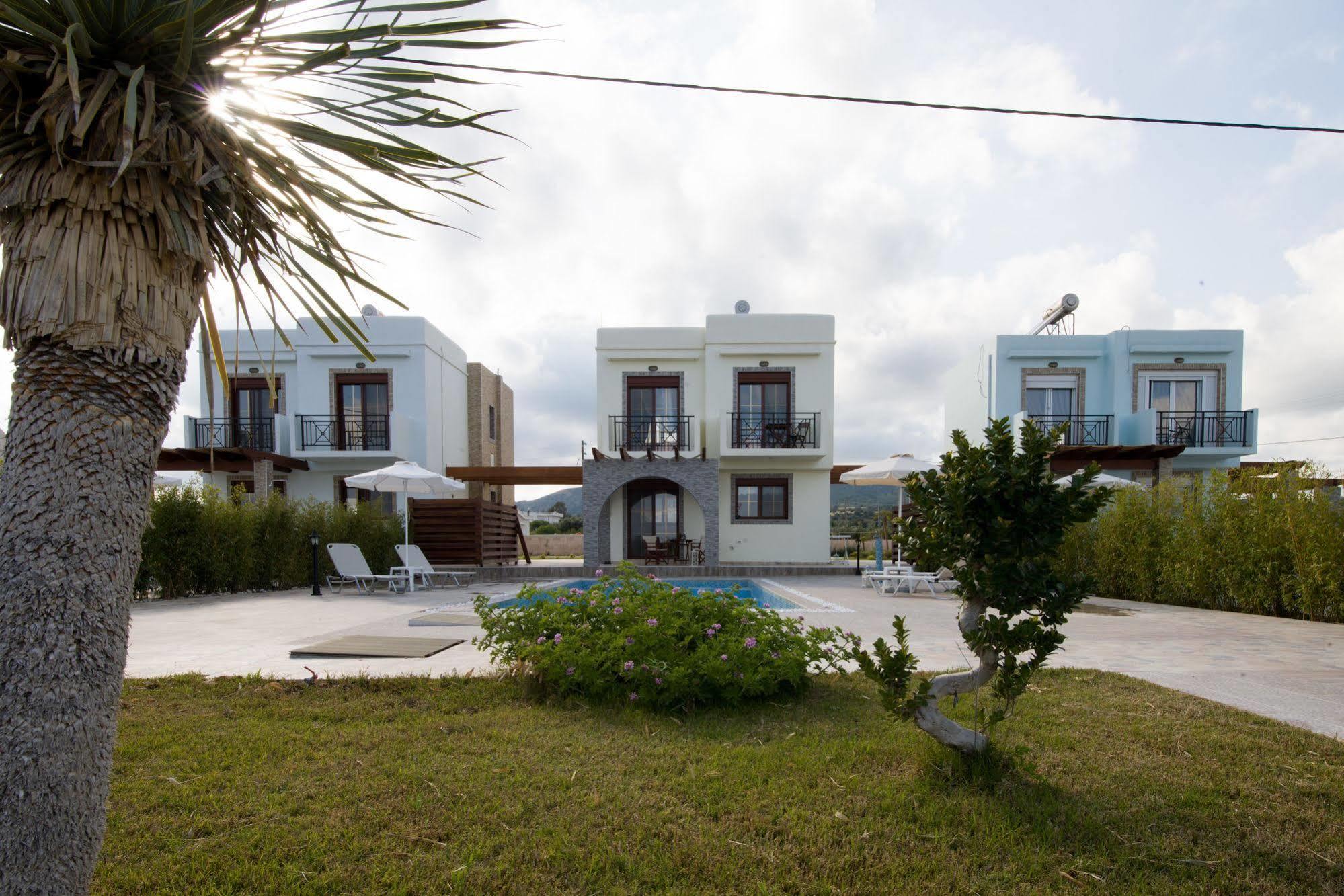 Petra Villas Gennadi Bagian luar foto